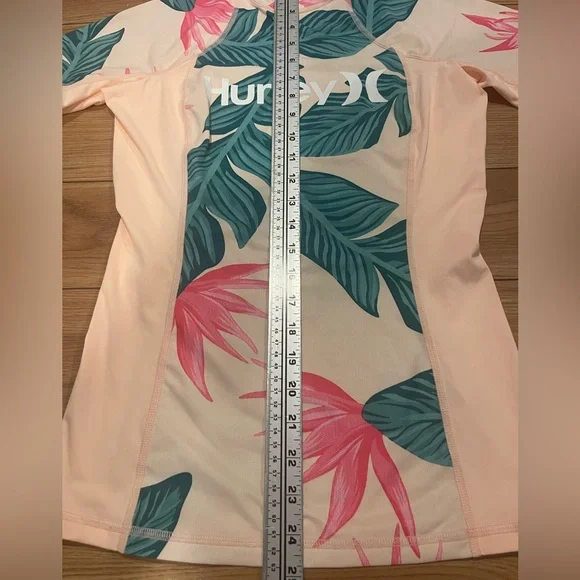 Hurley Leaf Print RashGuard medium UPF 50 - Picture 6 of 6